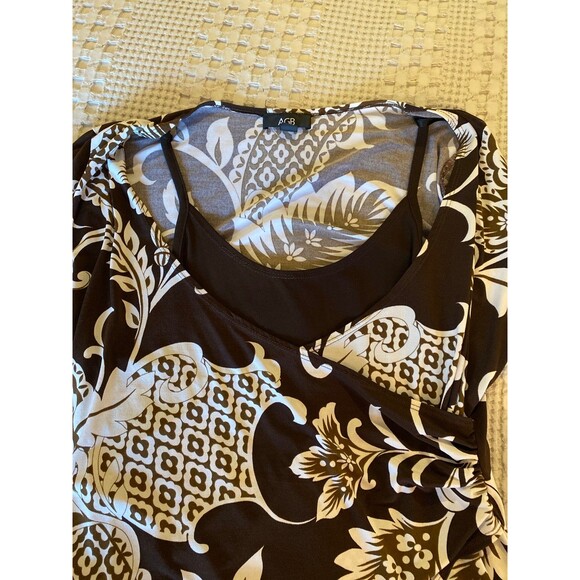 AGB Blouse Size XL Faux Wrap Style Top Brown White Design + Stretch 3/4 Sleeves - Picture 8 of 10